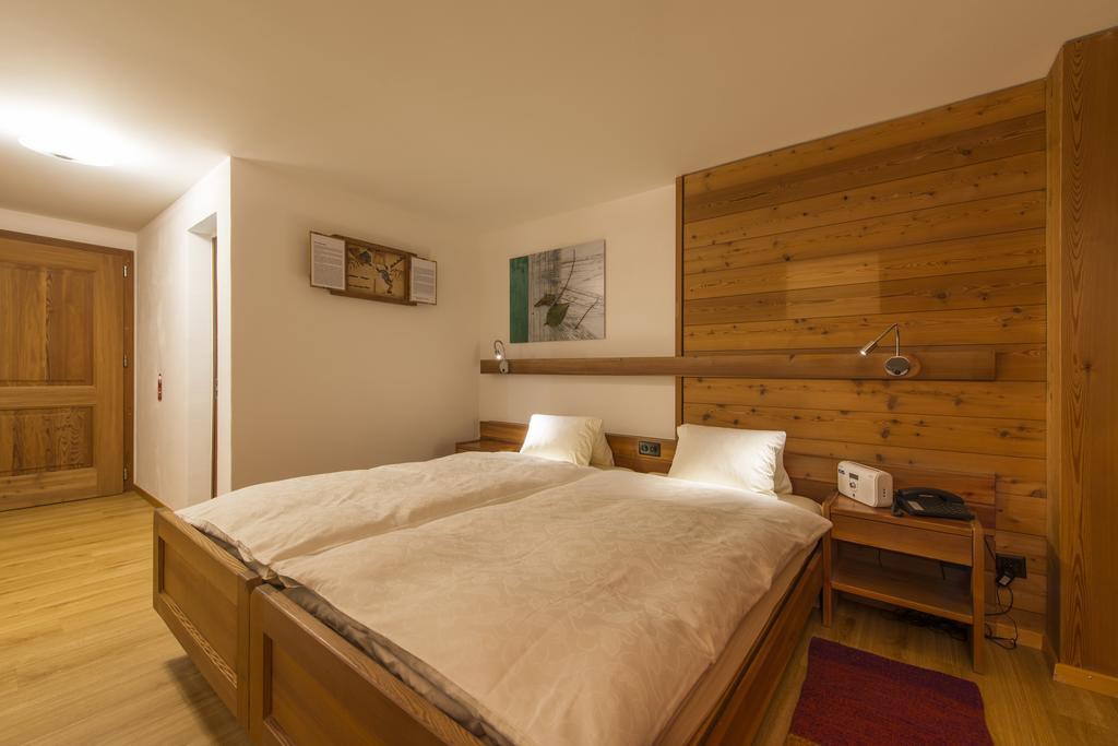Hotel Glocke Reckingen エクステリア 写真